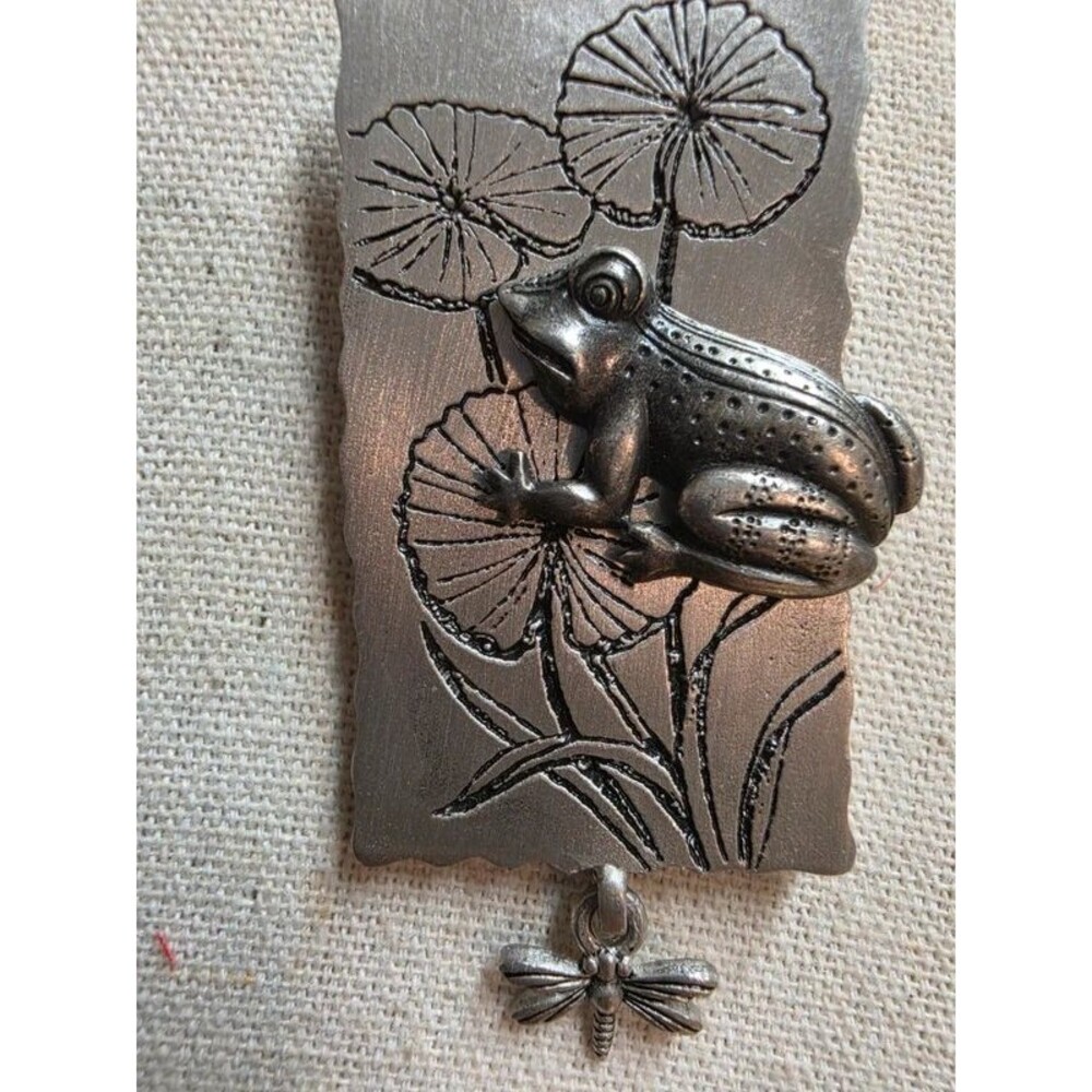 Vintage  Hallmark Pewter Frog Dragonfly Brooch